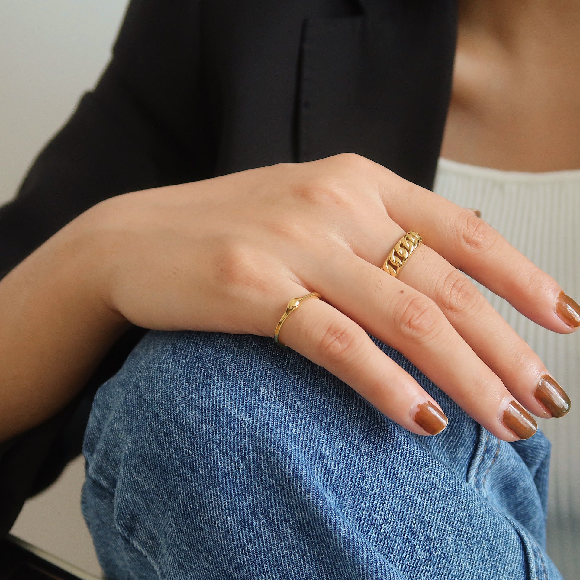 18K gold chain ring for women on model