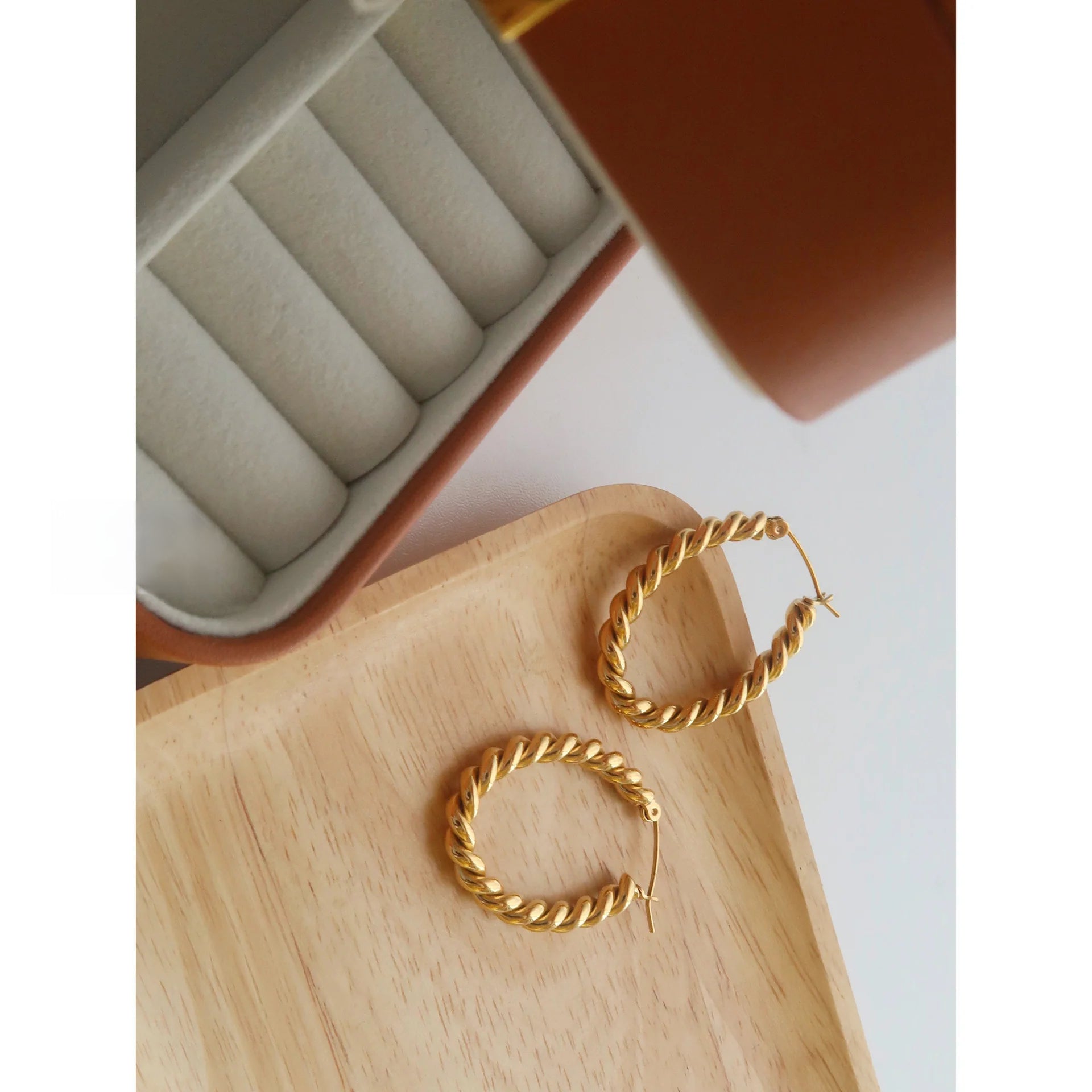 Titanium Steel Twisted Oval Hoop Earrings – French Vintage Ear Cuffs