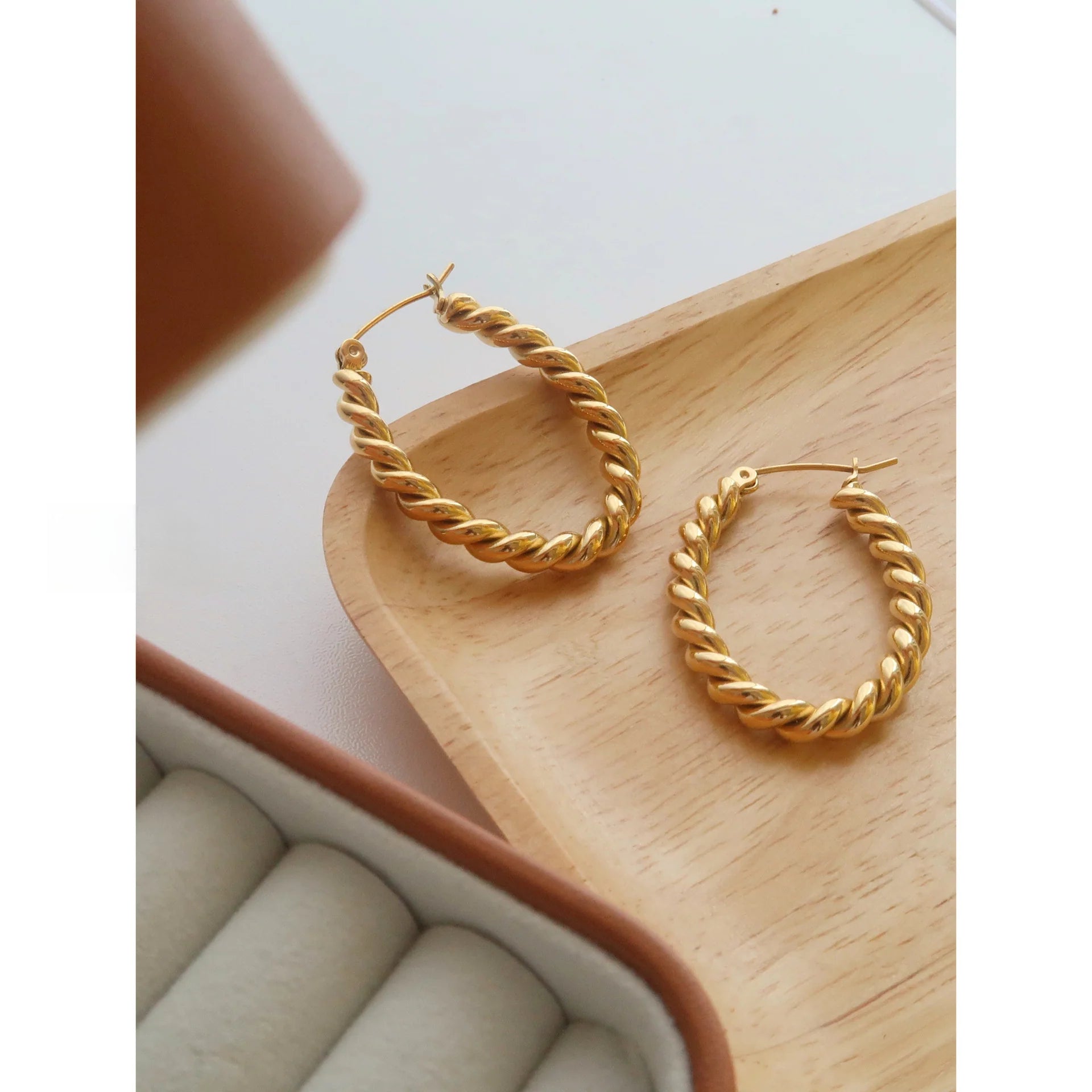 Titanium Steel Twisted Oval Hoop Earrings – French Vintage Ear Cuffs