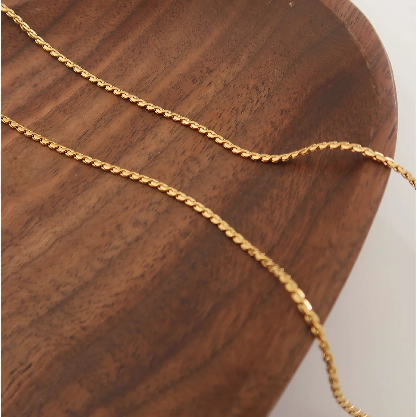 S-Twist Chain Necklace | Minimalist Gold & Silver Stainless Steel