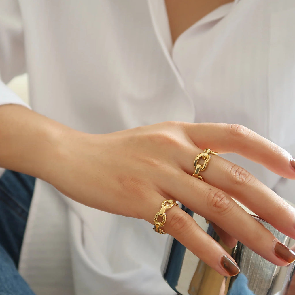 18K Gold Twisted Chain Ring – Minimalist Braided Ring for Women | CC Jewelry