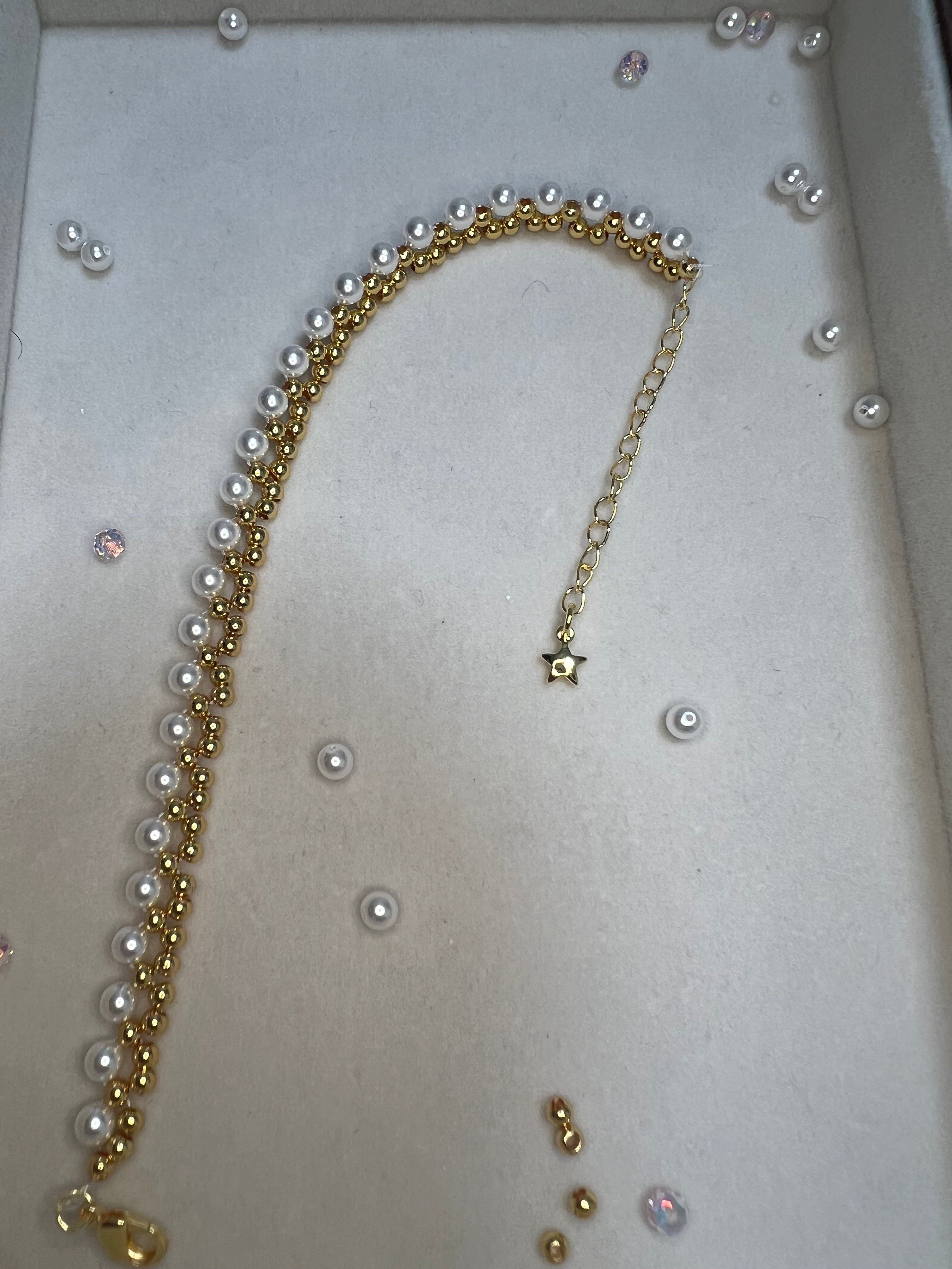 DIY Glass Pearl & Gold Bead Bracelet Kit – Vintage Minimalist Style