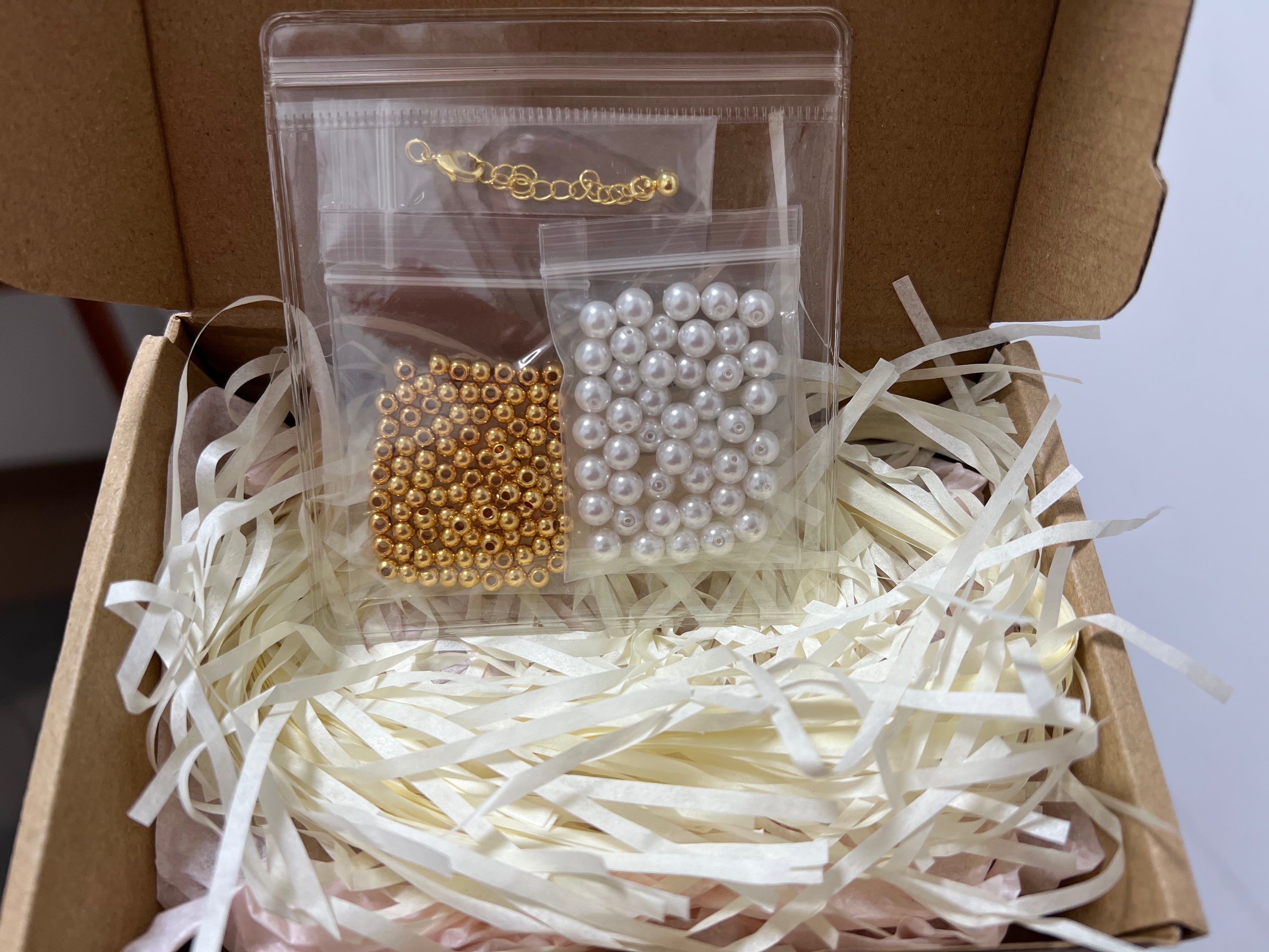 DIY Glass Pearl & Gold Bead Bracelet Kit – Vintage Minimalist Style