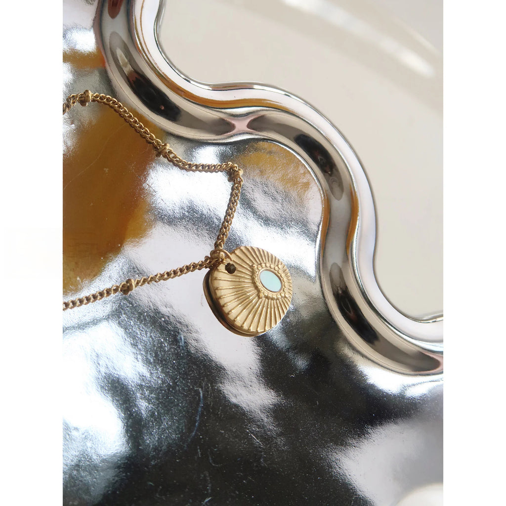 Gold Shell Pendant Necklace | 18K Titanium Steel Collarbone Chain