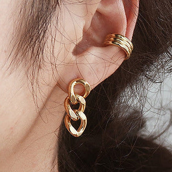 18K gold chain drop earrings for women on model